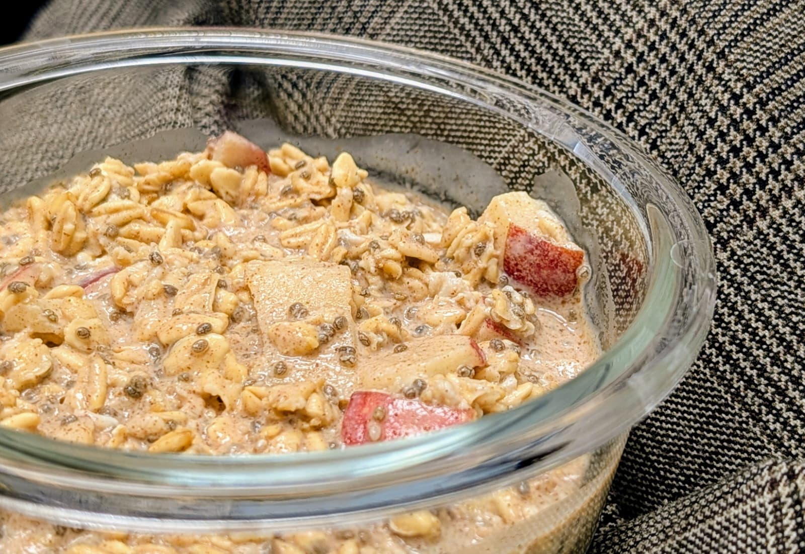 Healthy Protein Cinnamon Apple Overnight Oats